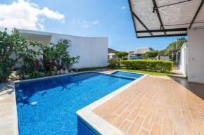 Modern 2 Bed 2 Bath L Strong Wifi Carport